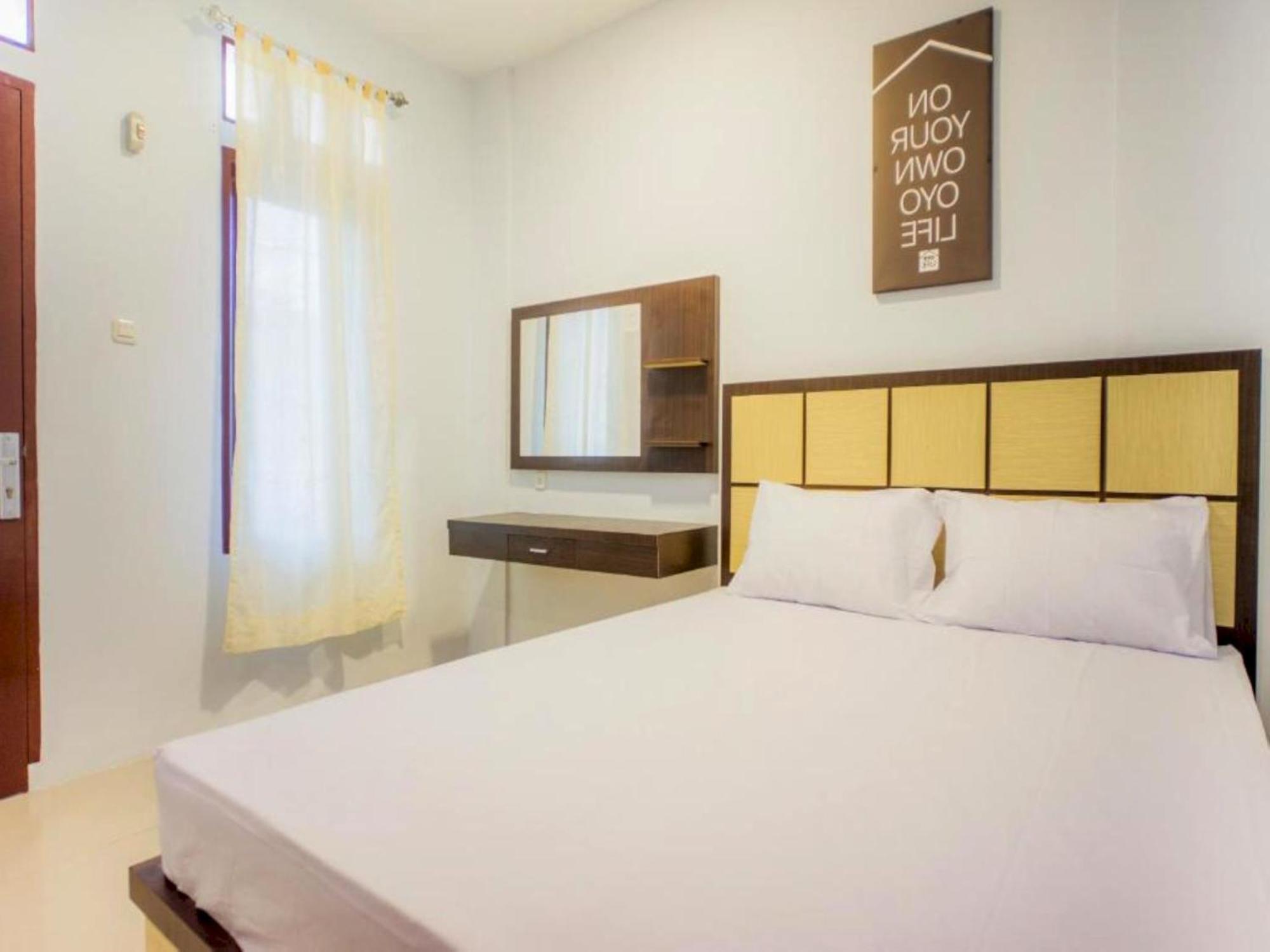 Oyo Life 2354 Rose House Hotel 2*