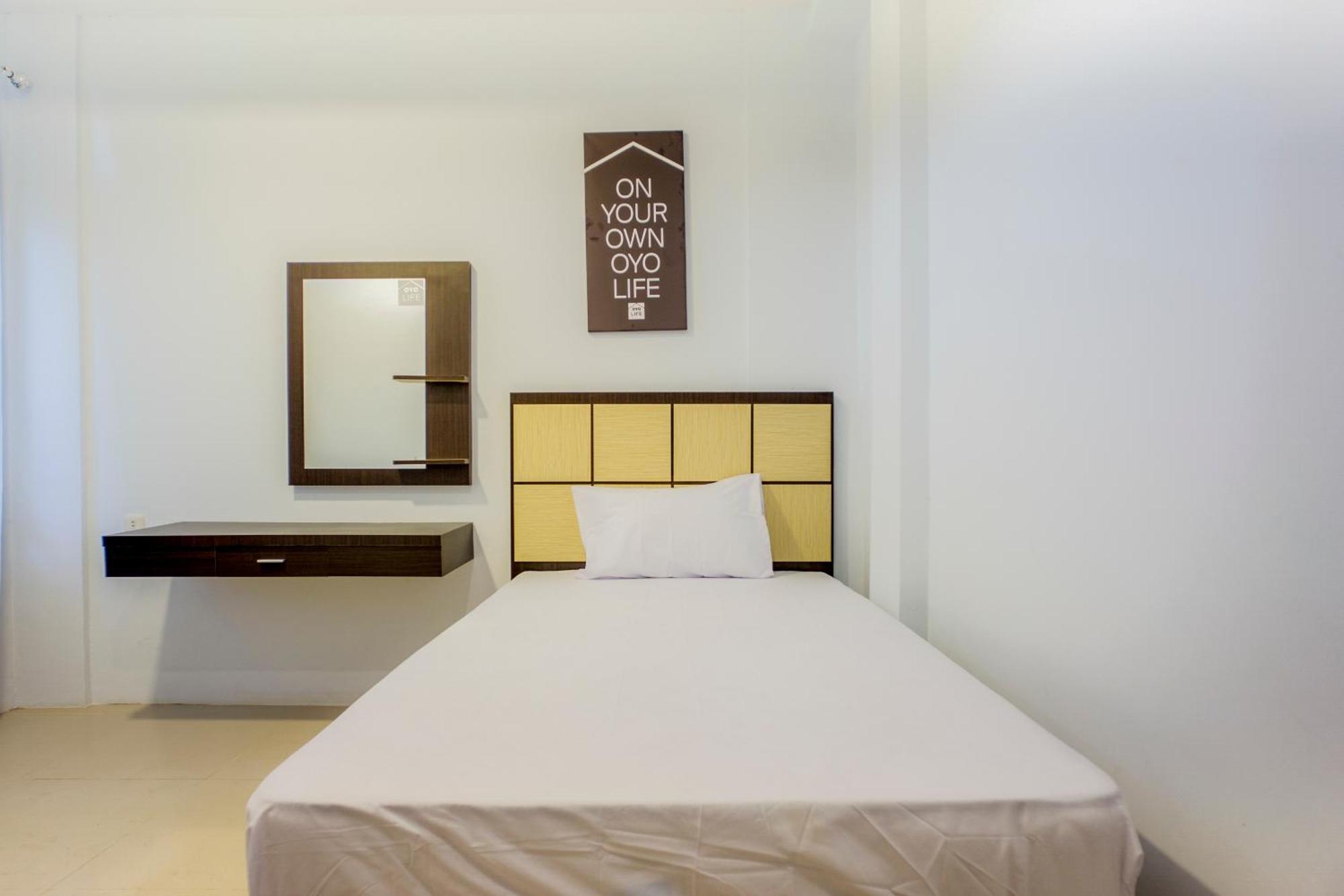 Oyo Life 2354 Rose House Hotel 2*